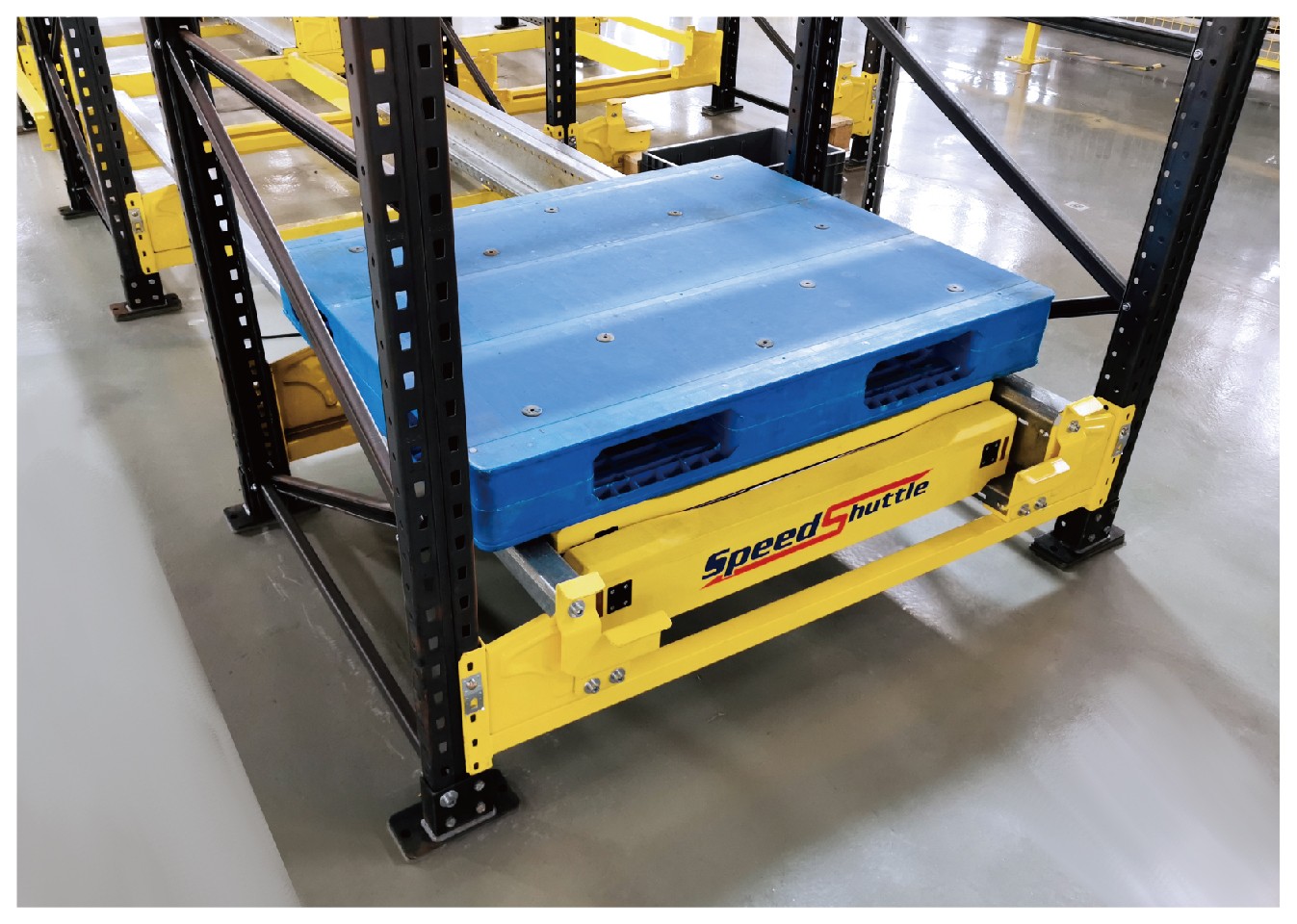 四向穿梭式货架